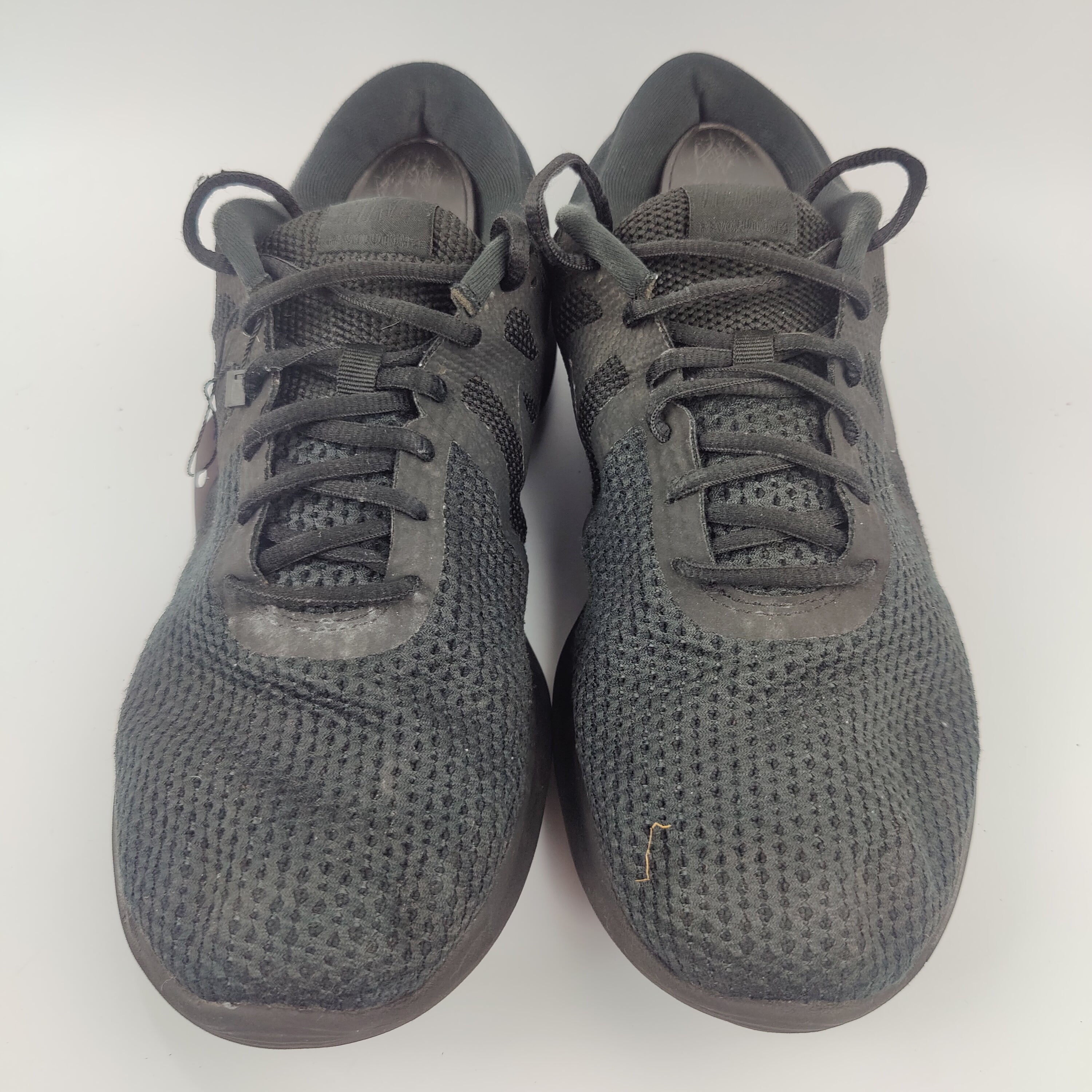 Nike Revolution 4 (UK/PK 10) - 45 | Excellent
