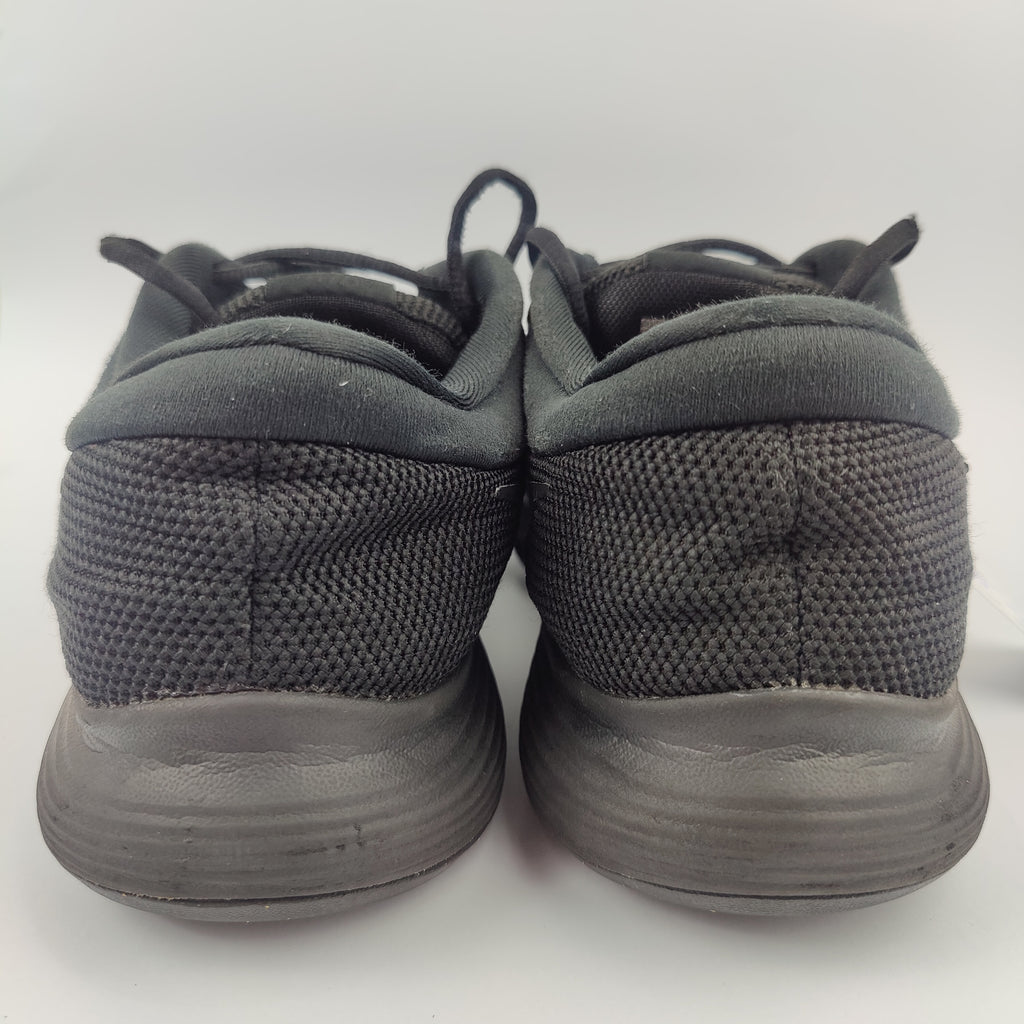 Nike Revolution 4 (UK/PK 10) - 45 | Excellent