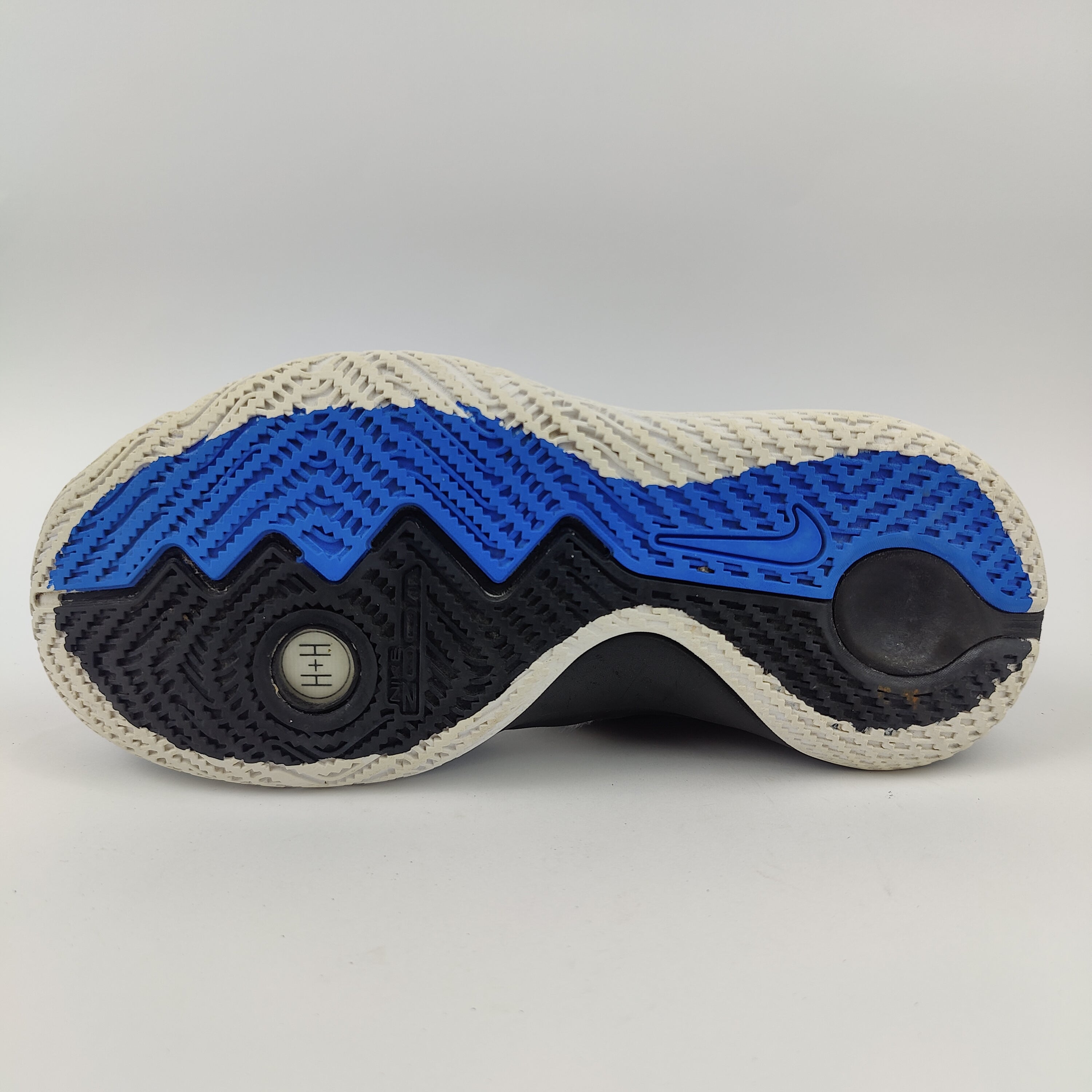 Nike Kyrie FlyTrap (UK/PK 6) - 40 | Prime