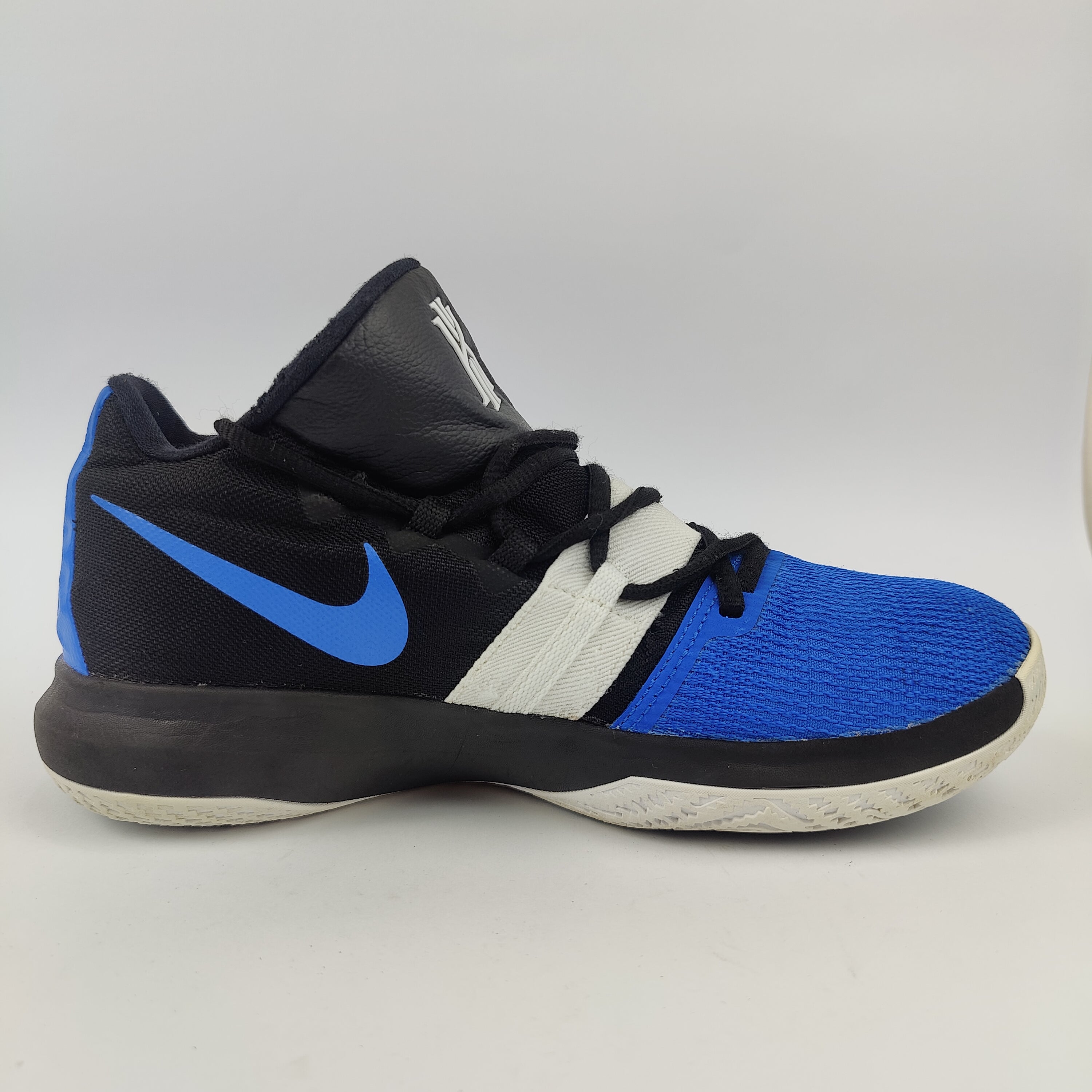 Nike Kyrie FlyTrap (UK/PK 6) - 40 | Prime