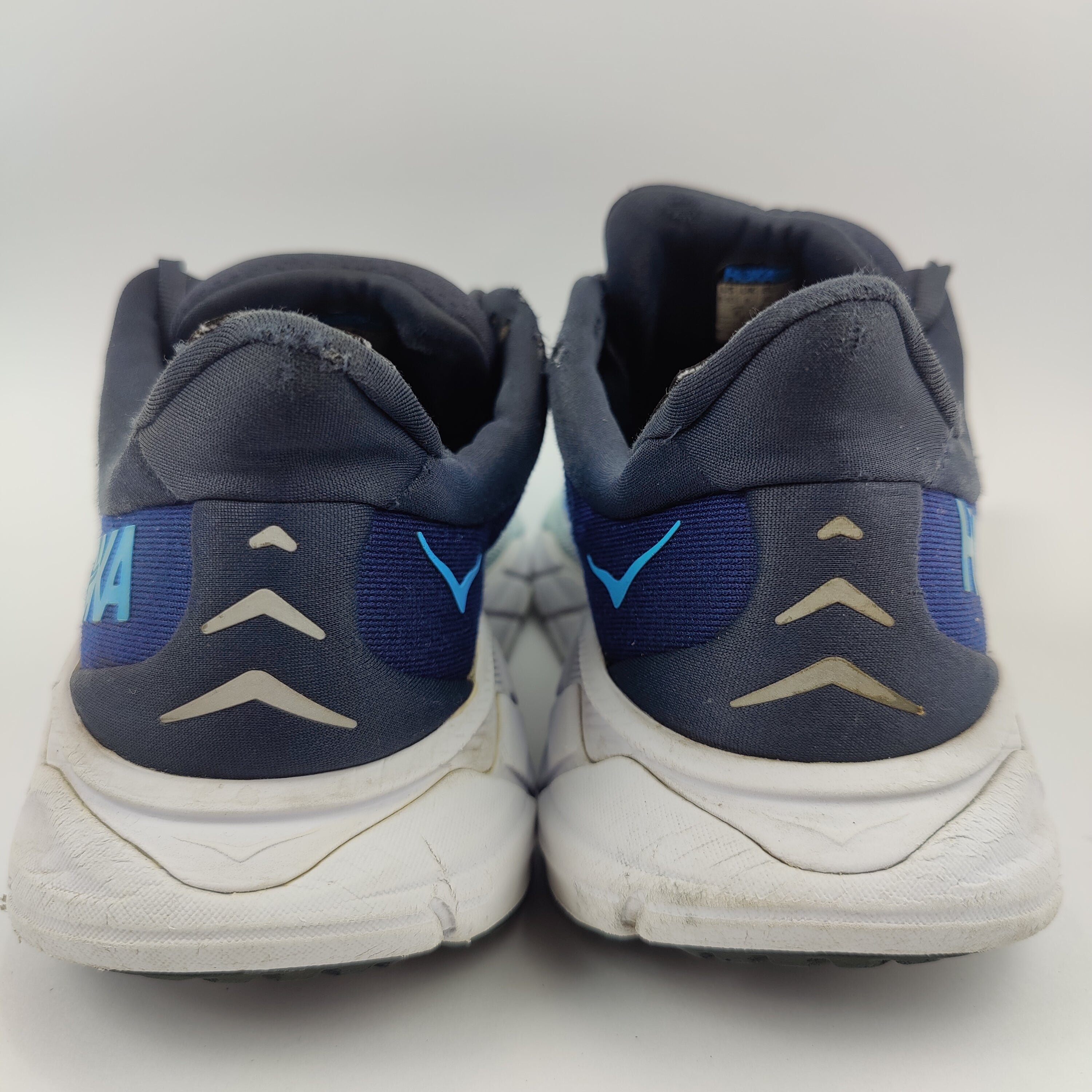 HOKA Arahi 6 (UK/PK 8) - 42 | Excellent