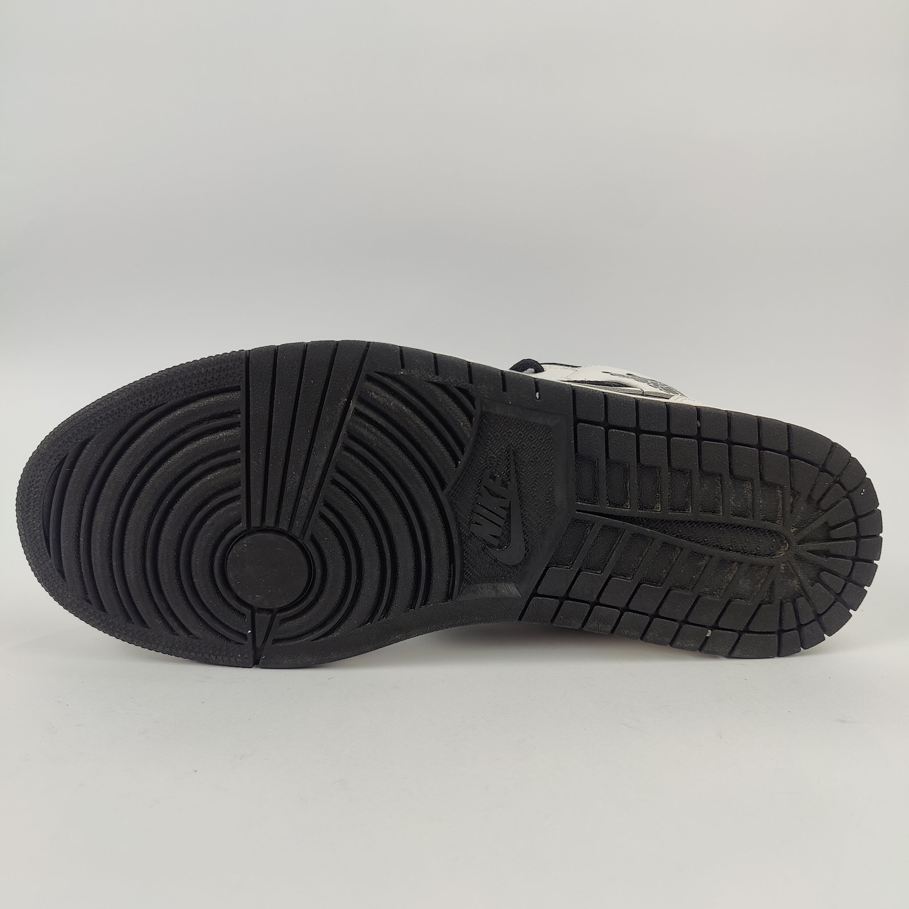 Nike Air Jordan 1 (UK/PK 9) - 44 | Prime
