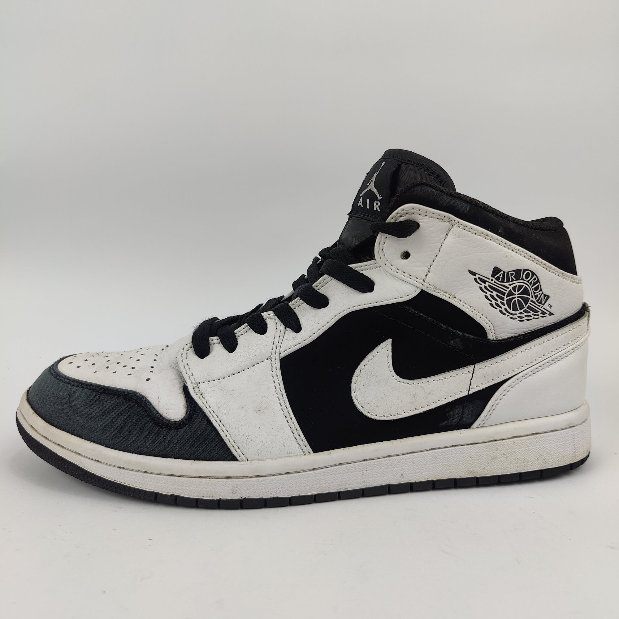 Nike Air Jordan 1 (UK/PK 9) - 44 | Prime