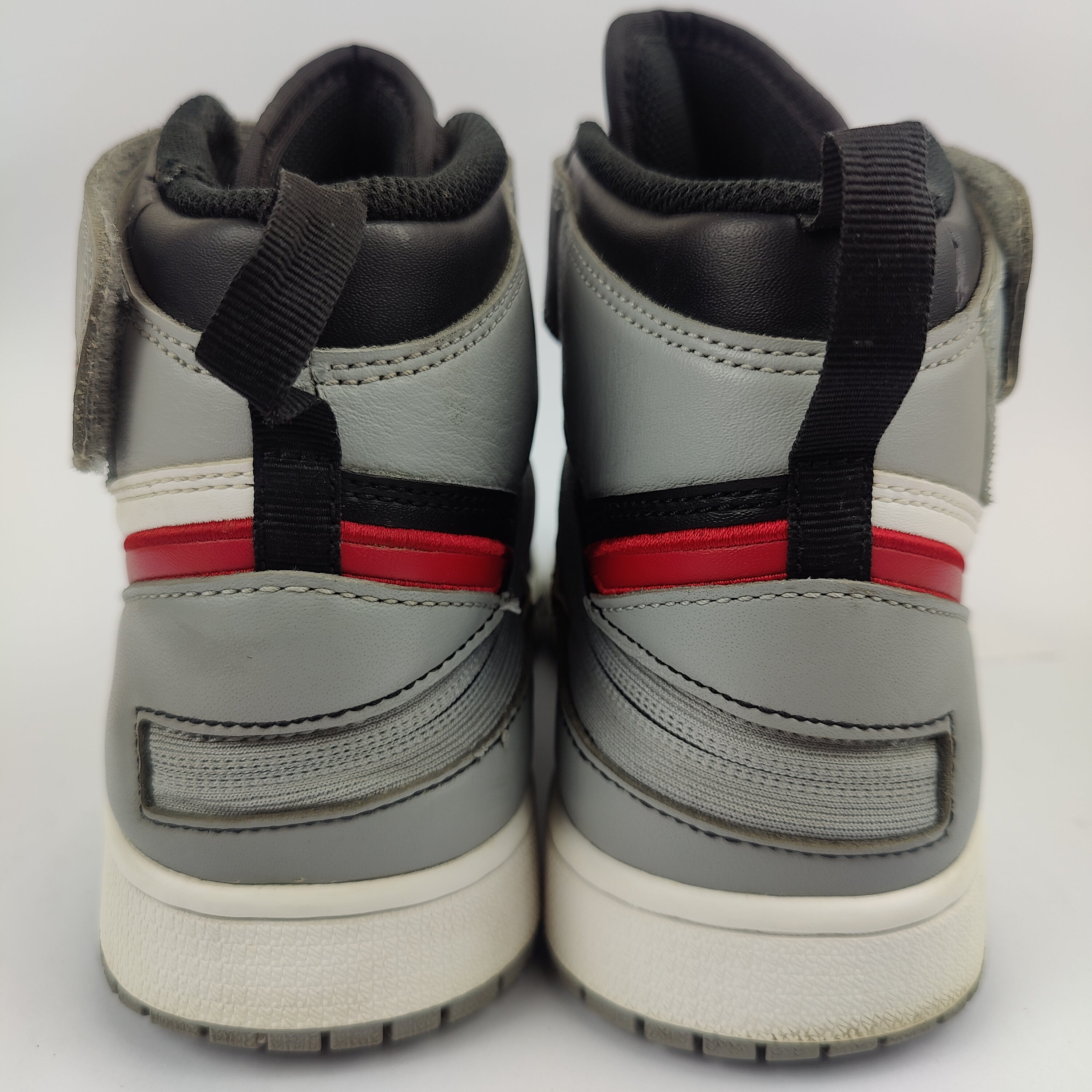 Nike Air Jordan 1 High FlyEase (UK/PK 7.5) - 42 | Prime