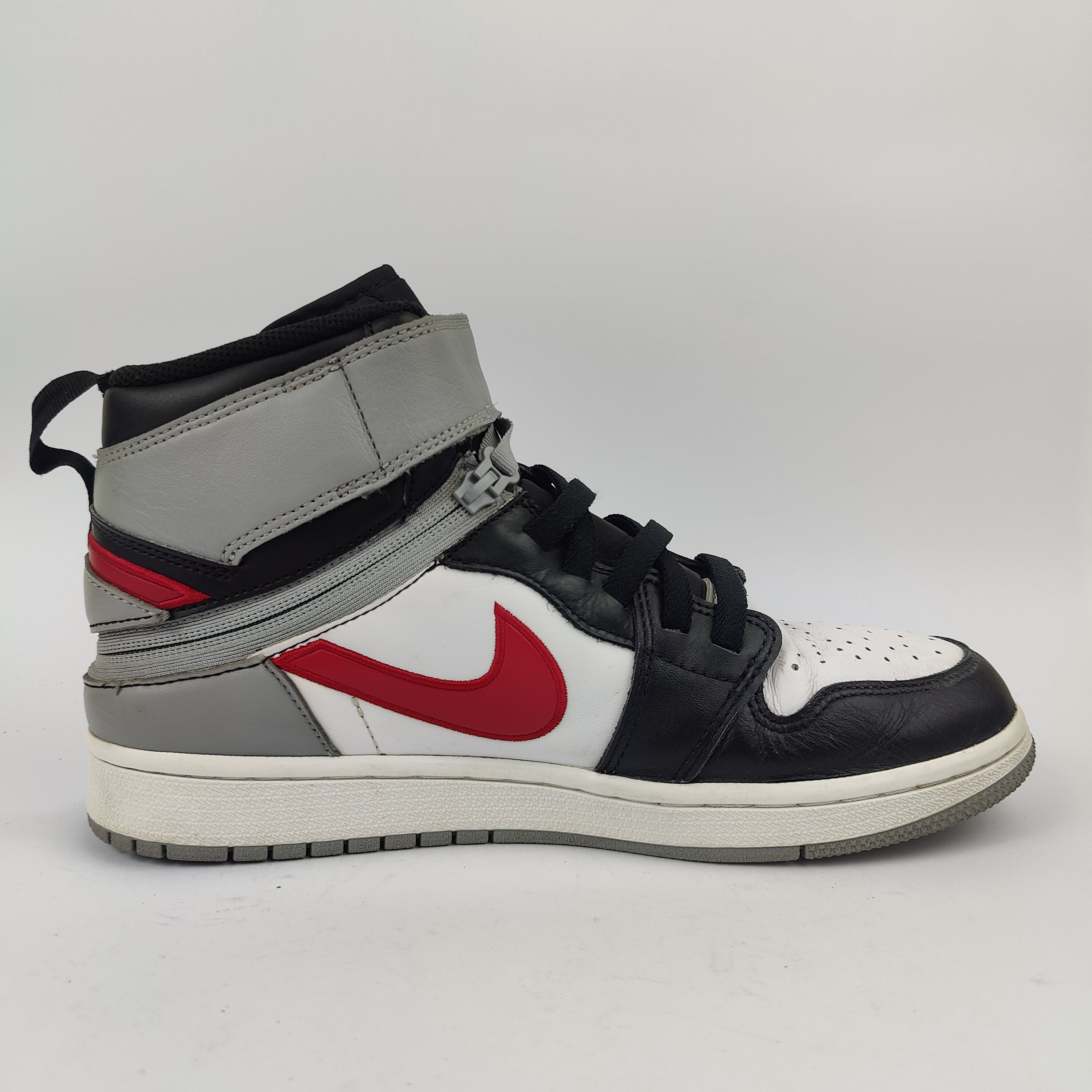 Nike Air Jordan 1 High FlyEase (UK/PK 7.5) - 42 | Prime