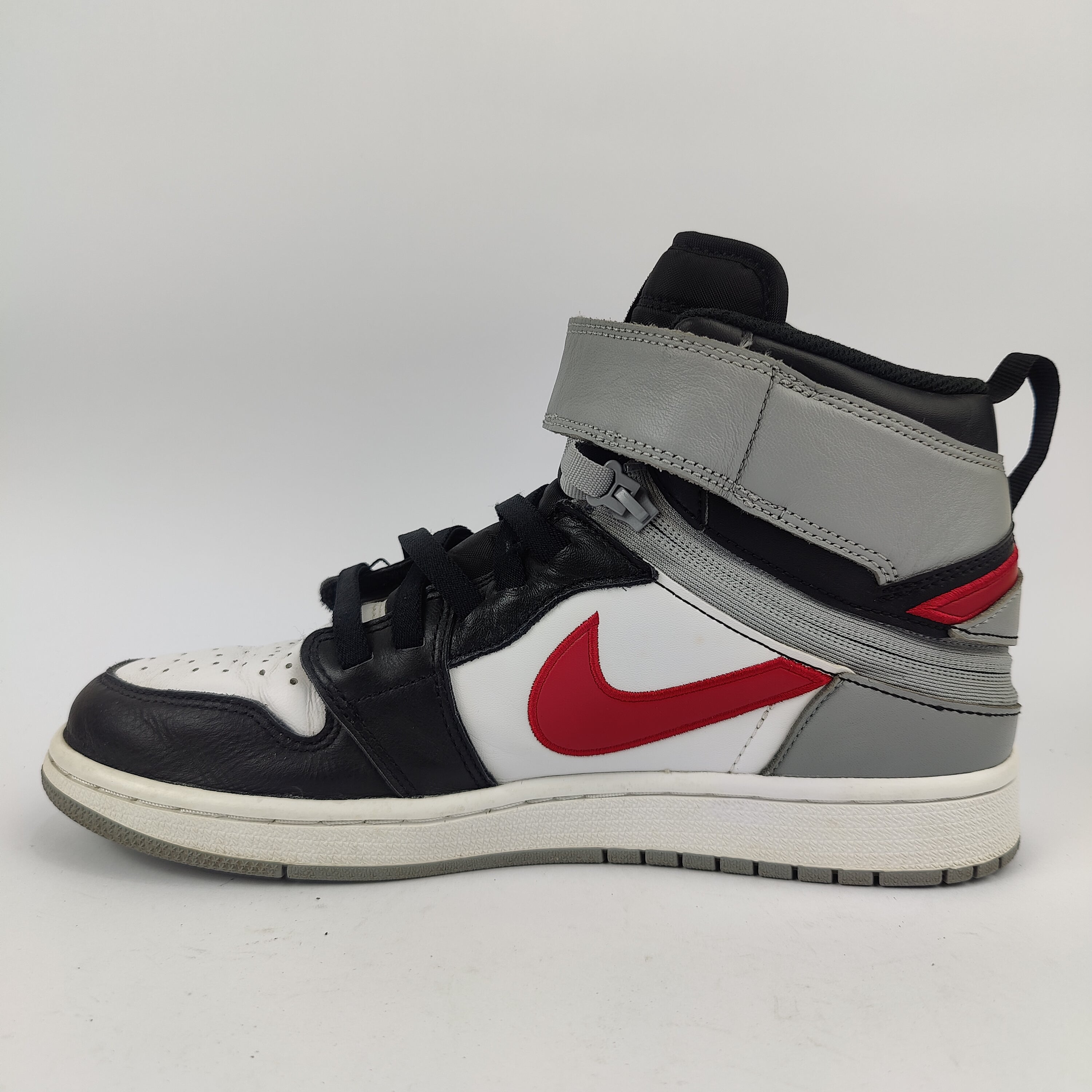 Nike Air Jordan 1 High FlyEase (UK/PK 7.5) - 42 | Prime