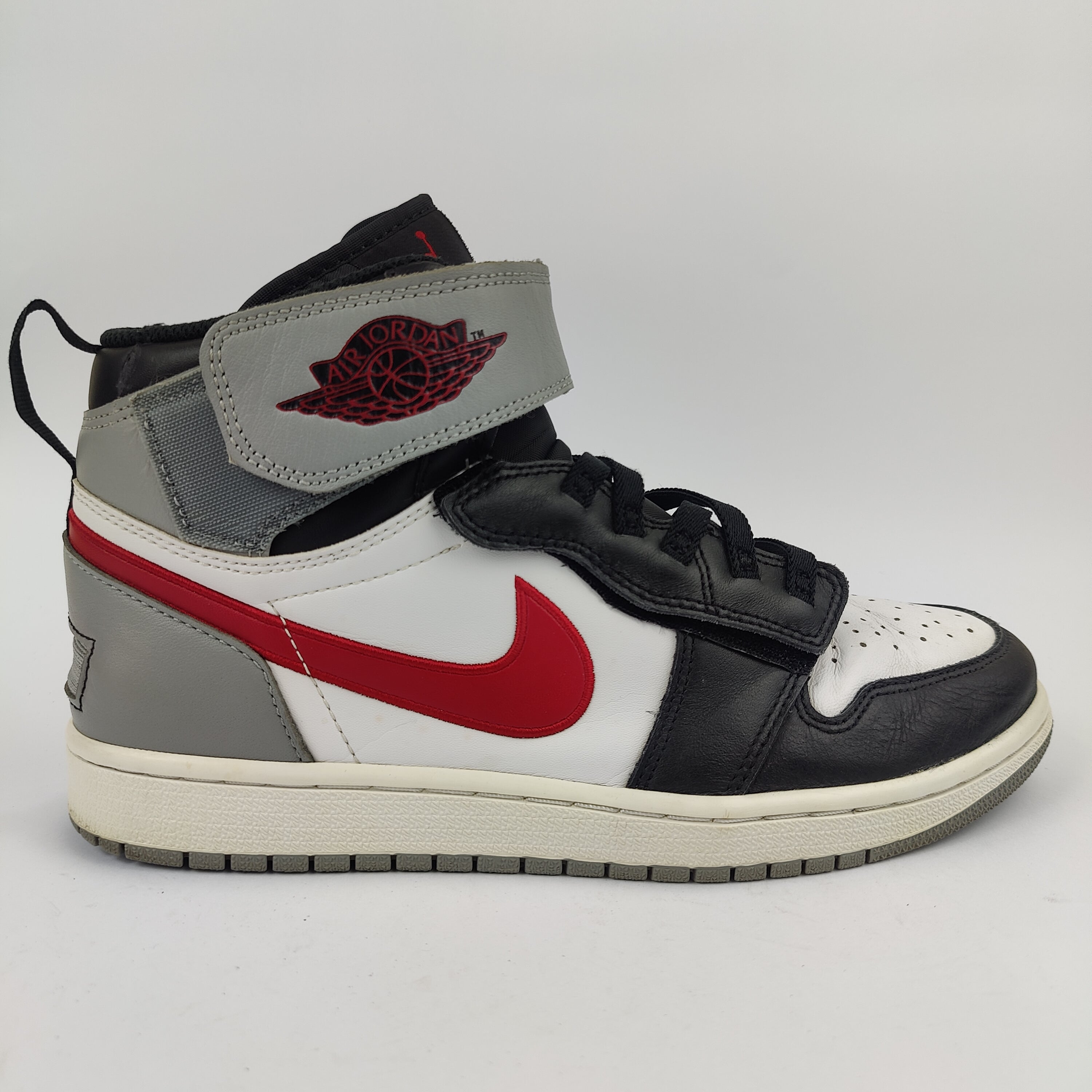 Nike Air Jordan 1 High FlyEase (UK/PK 7.5) - 42 | Prime