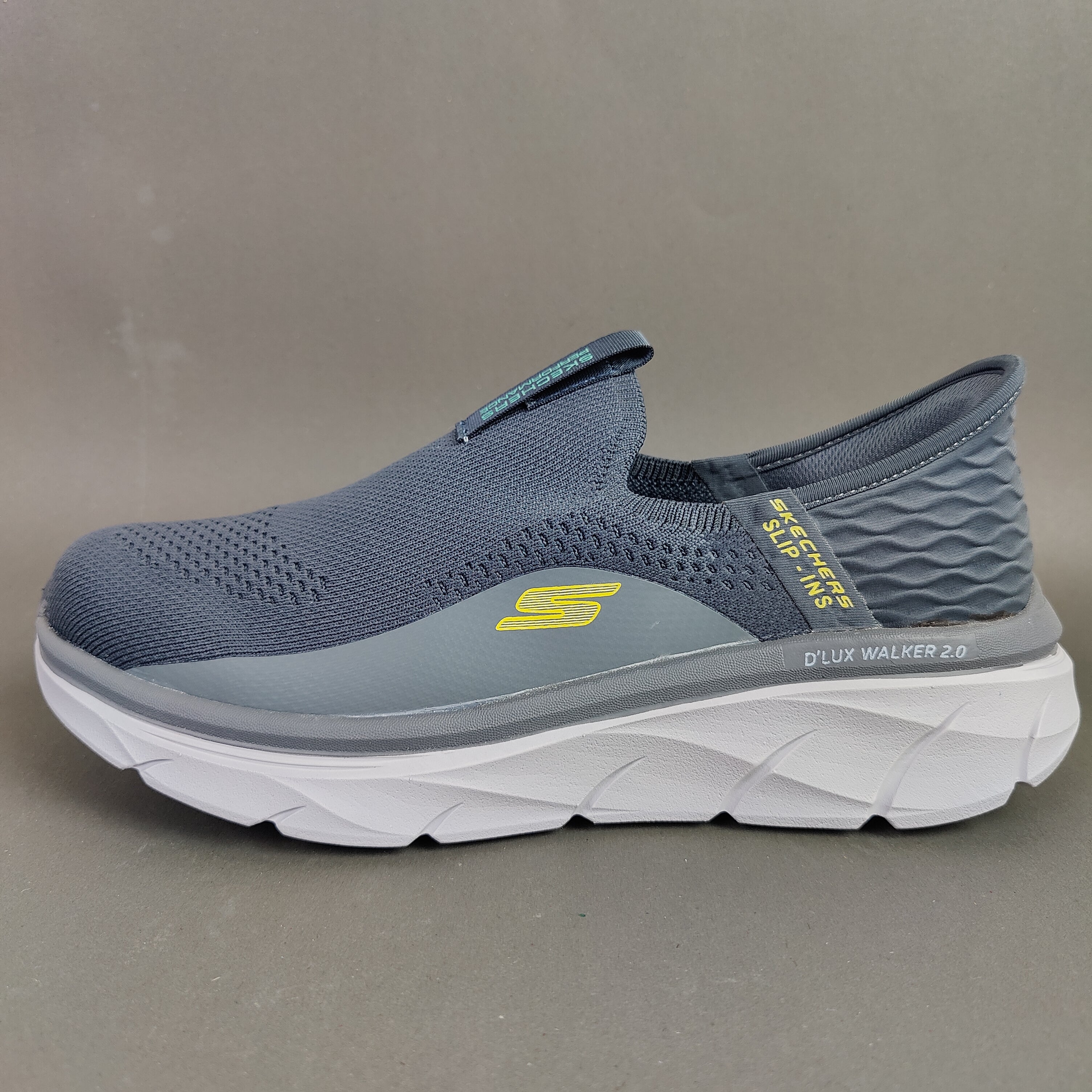 Skechers D'Lux Memory Foam SlipIn - Grey - Multiple Size