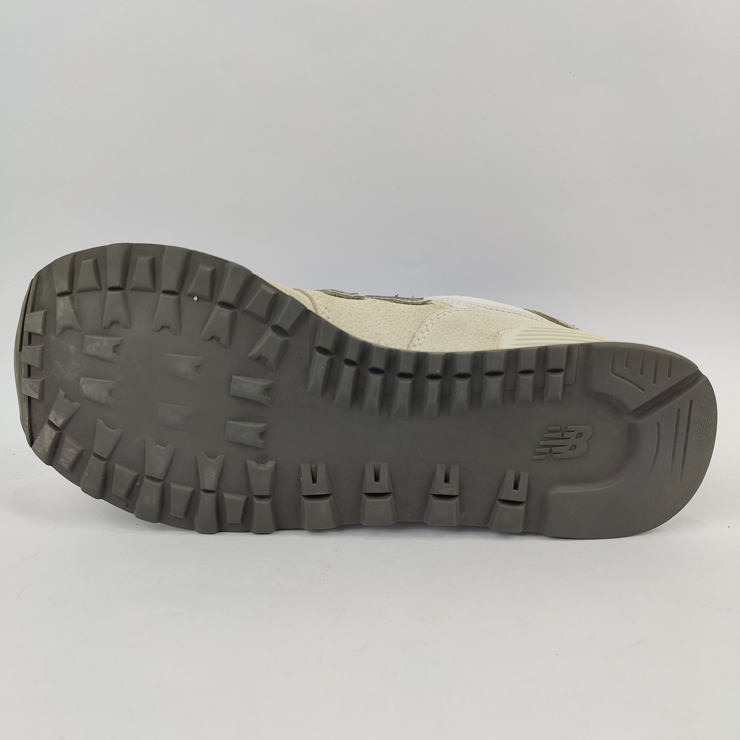 New Balance 574 (UK/PK 7) - 40.5 | Excellent