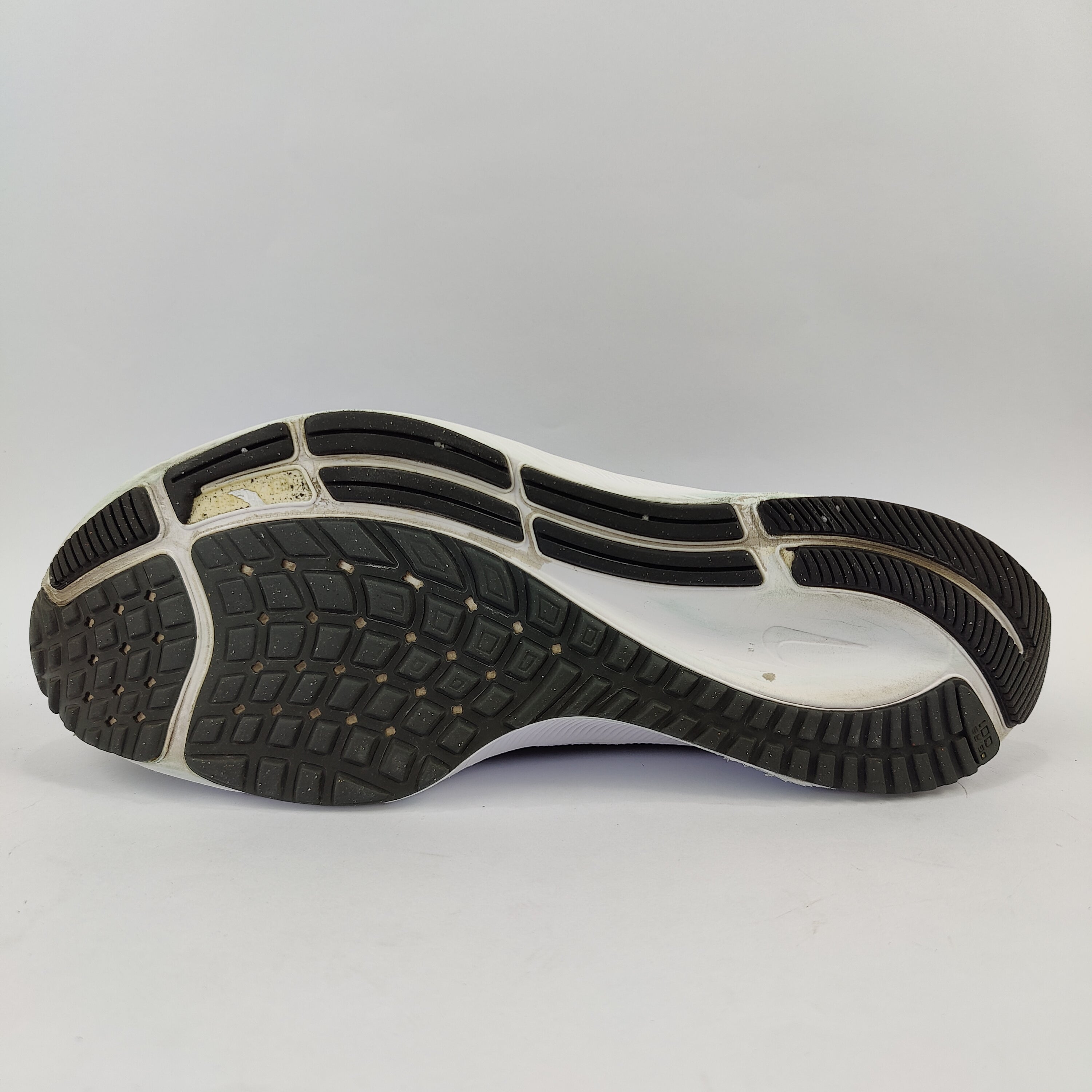 Nike Air Zoom Pegasus 38 (UK/PK 9) - 43 | Excellent