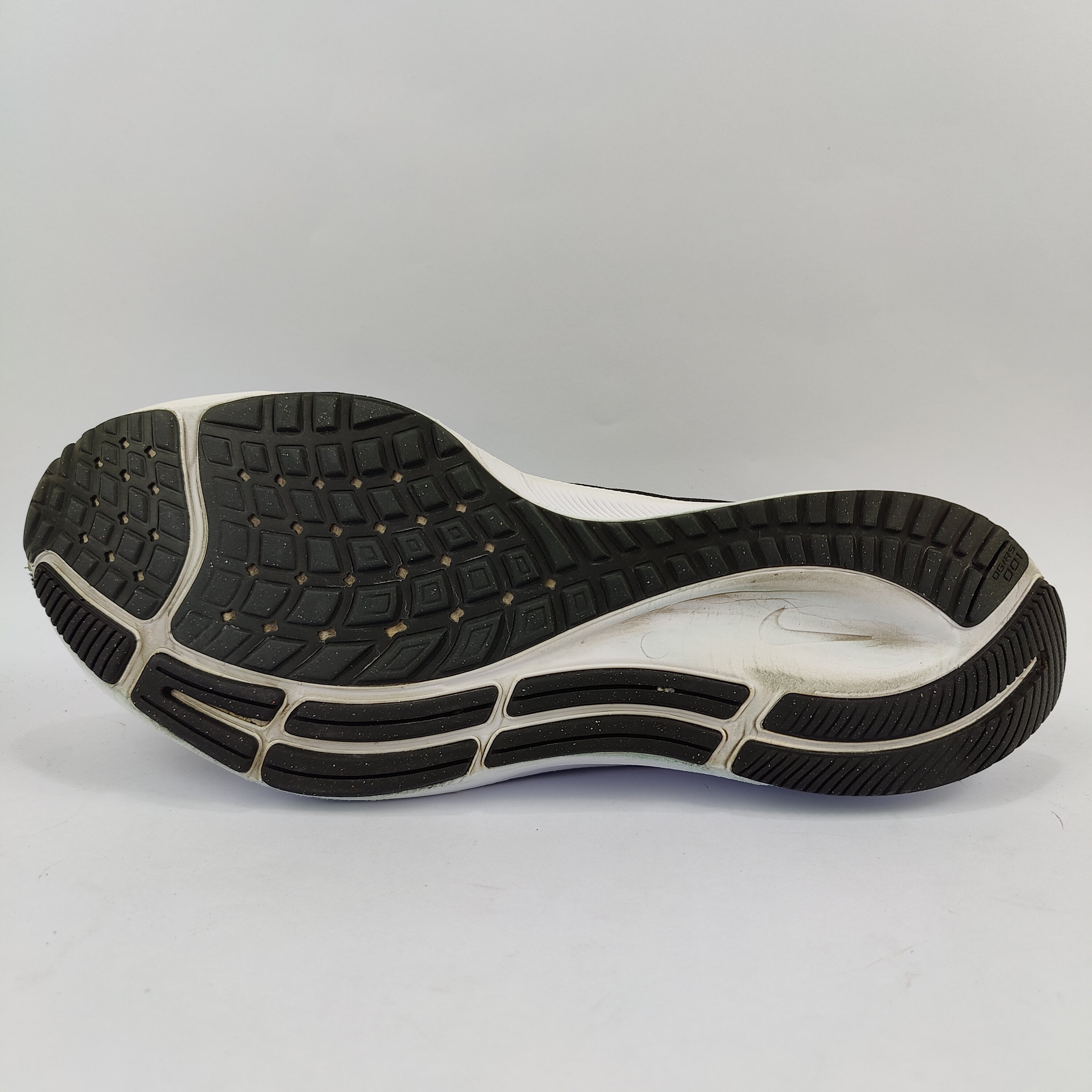 Nike Air Zoom Pegasus 38 (UK/PK 9) - 43 | Excellent