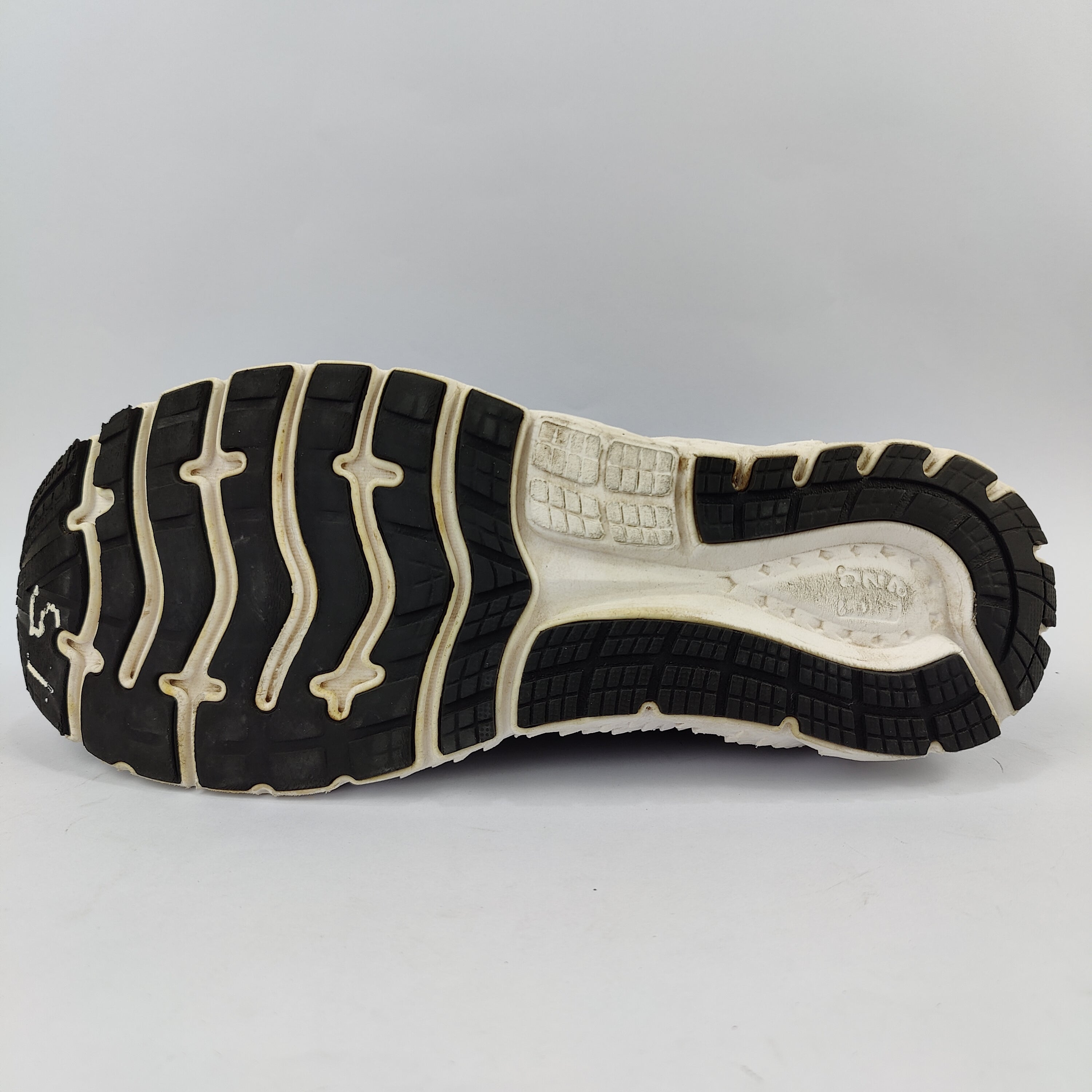 Brooks Glycerin 17 (UK/PK 9.5) - 44.5 | Excellent