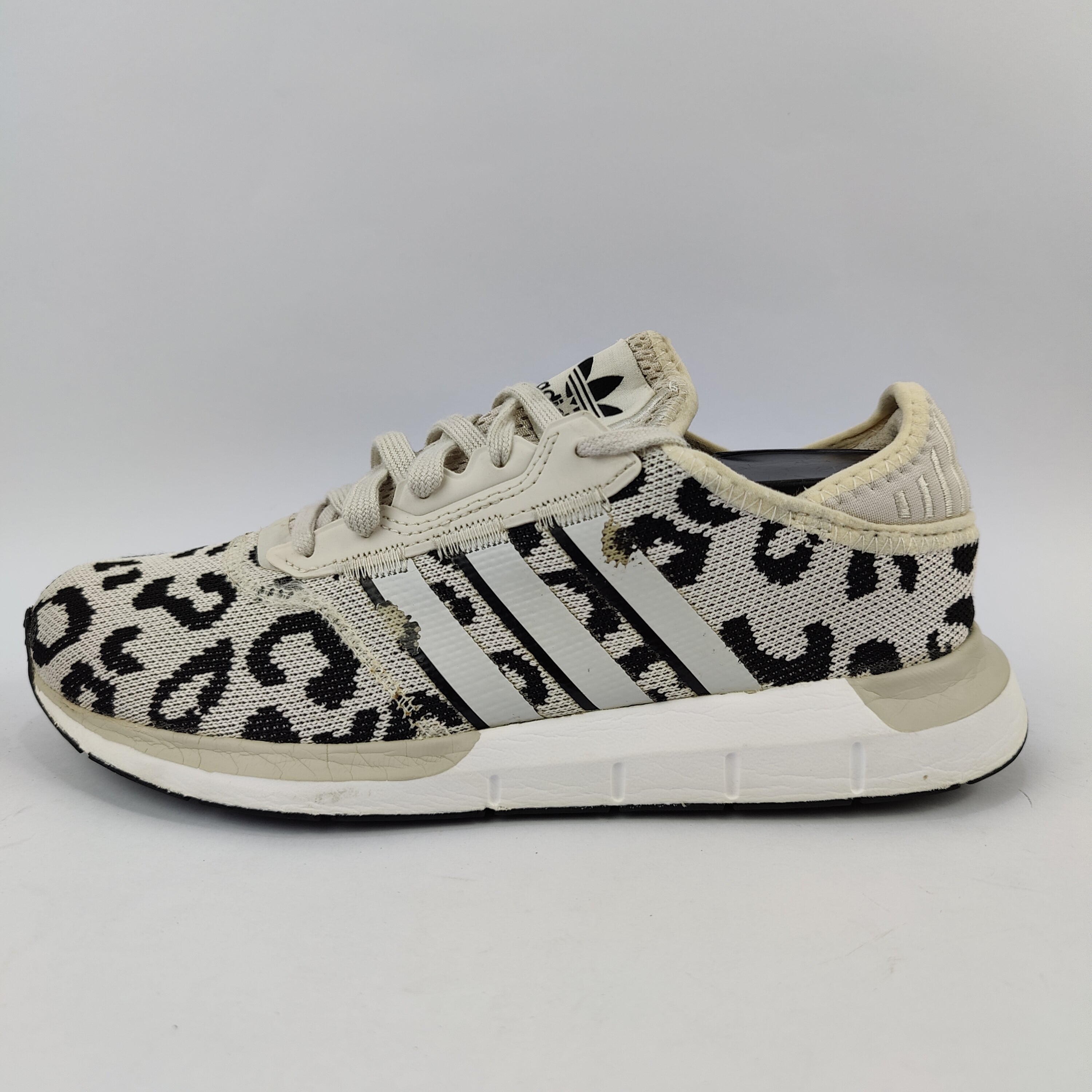 Adidas Swift Run X (UK/PK 6.5) - 40 | Excellent