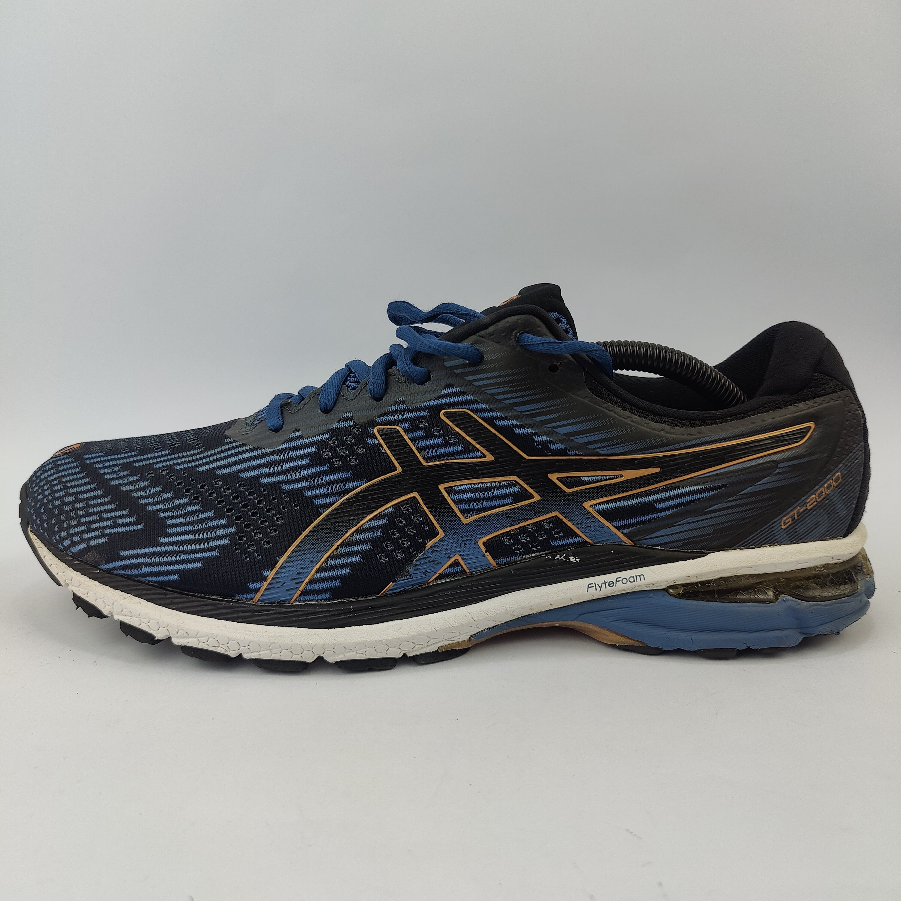 ASICS GT 2000 8 (UK/PK 10) - 45 | Excellent