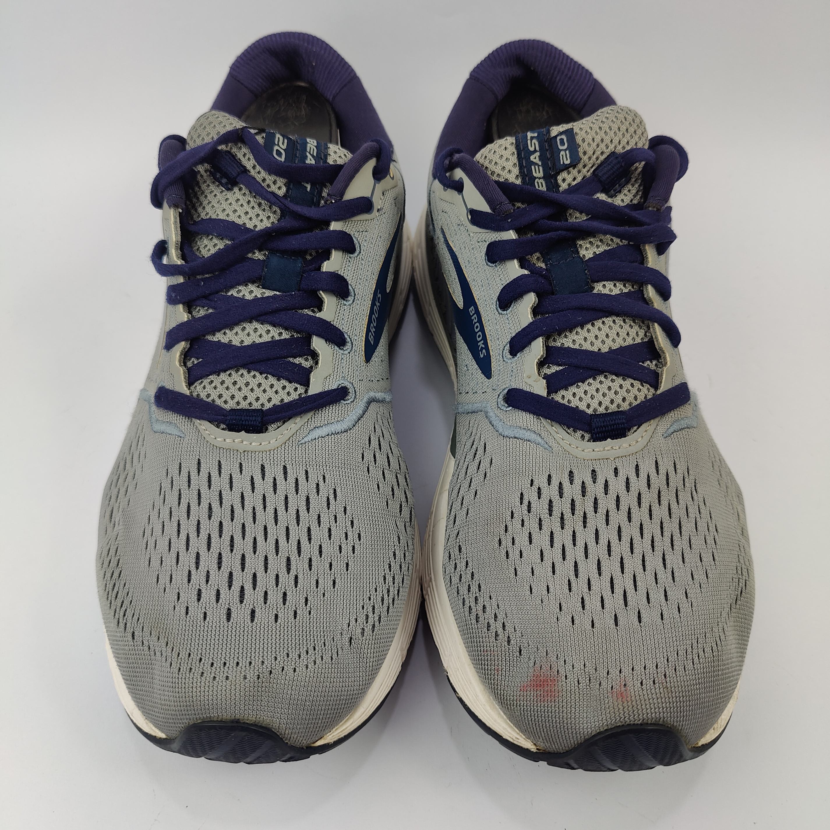 Brooks Beast 20 (UK/PK 9.5) - 44.5 | Excellent