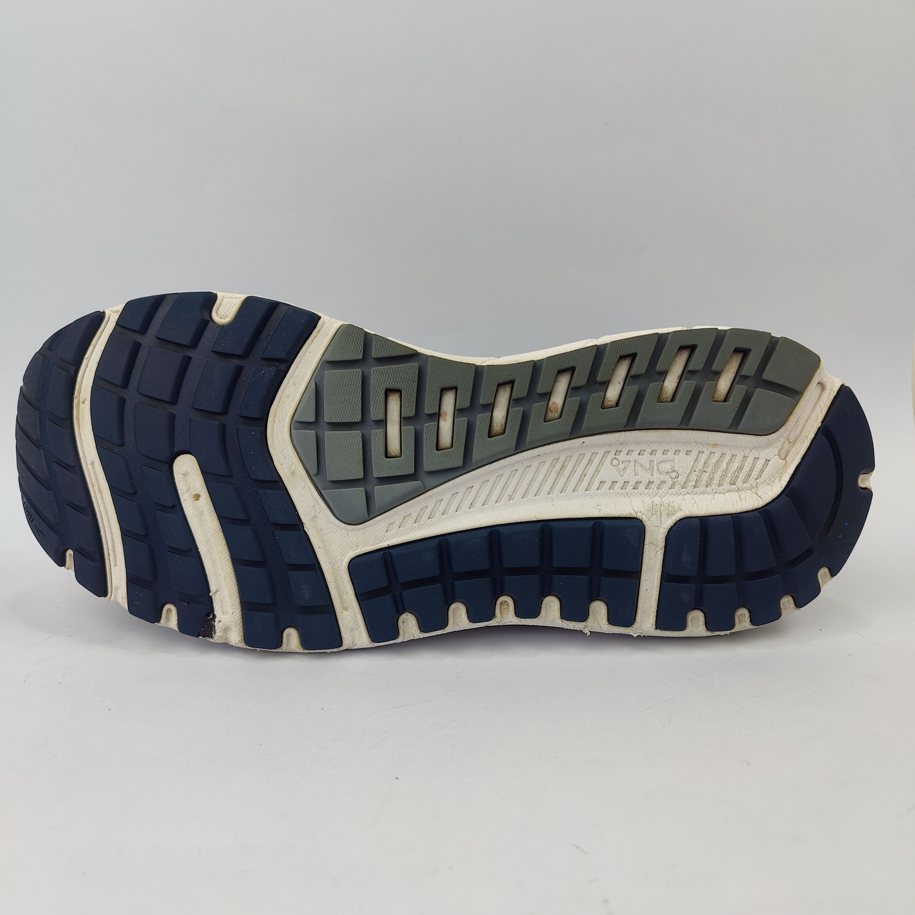 Brooks Beast 20 (UK/PK 9.5) - 44.5 | Excellent