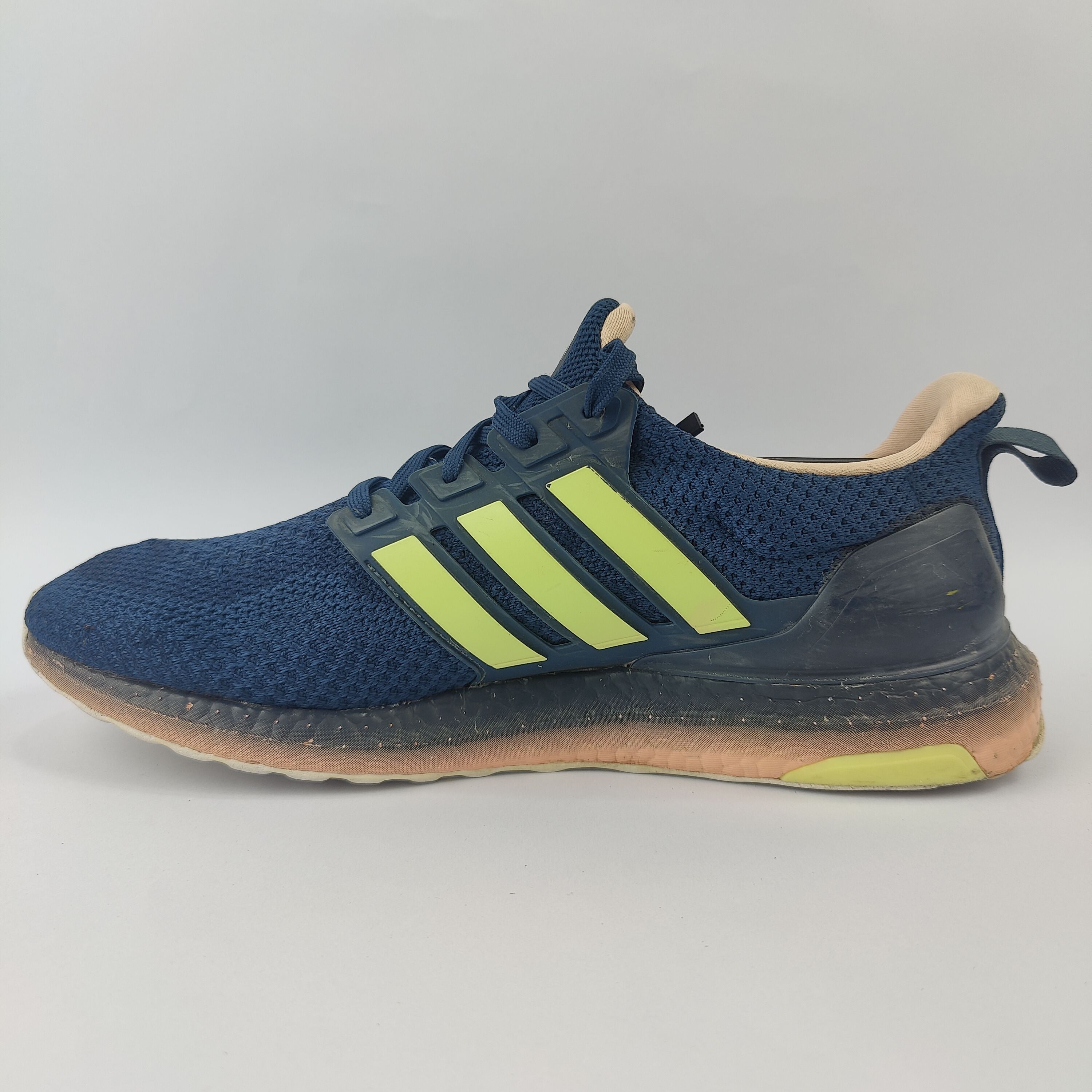 Adidas Ultraboost 5.0 DNA (UK/PK 9.5) - 44 | Excellent