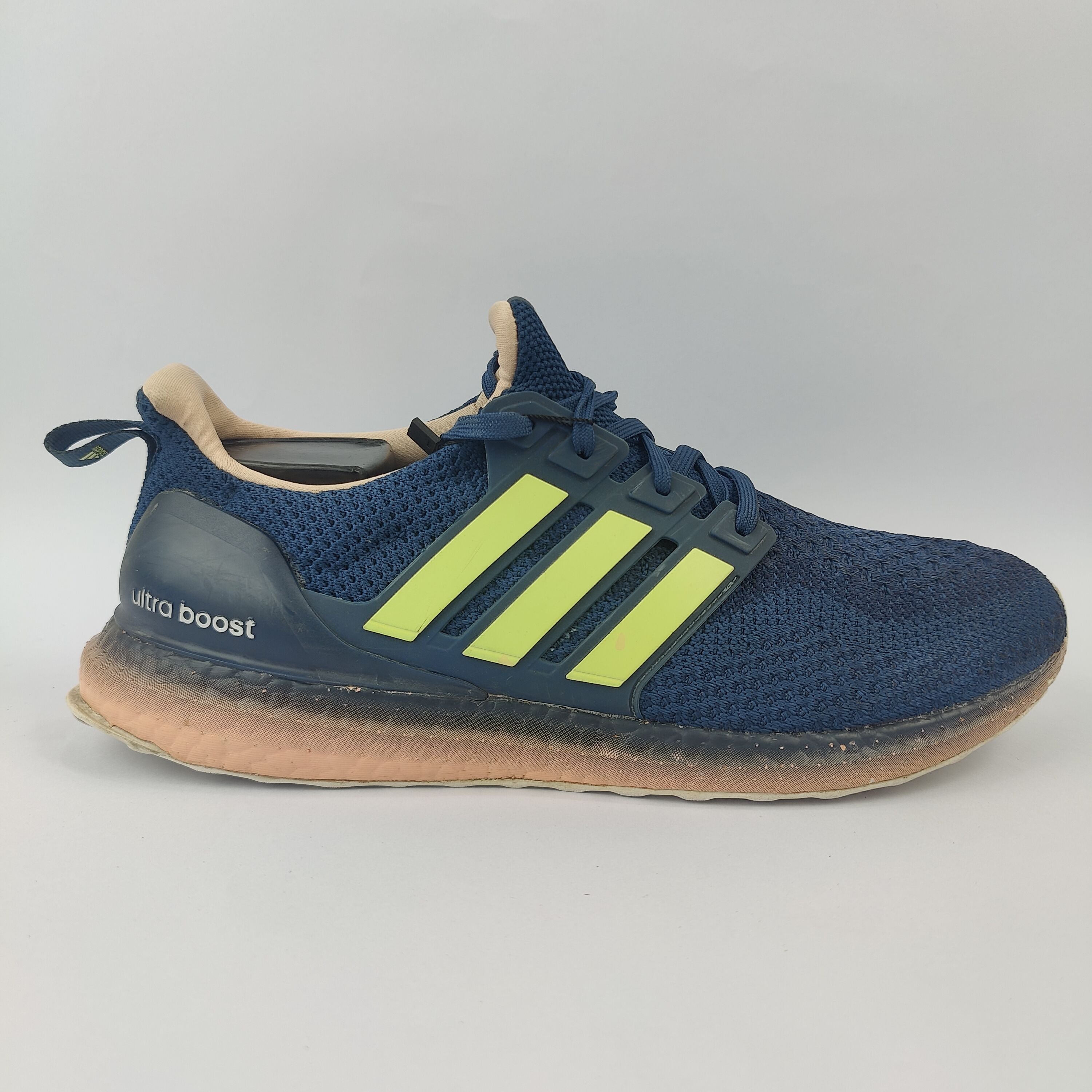 Adidas Ultraboost 5.0 DNA (UK/PK 9.5) - 44 | Excellent