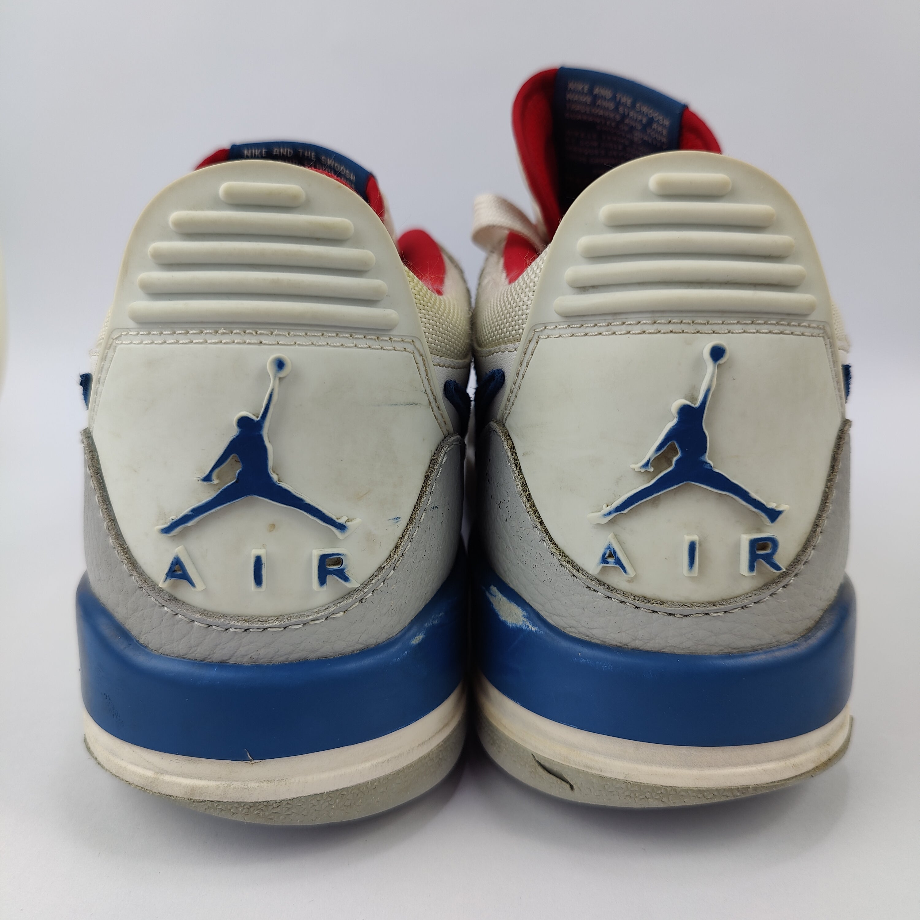 Air Jordan Legacy Low (UK/PK 9.5) - 44.5 | Excellent