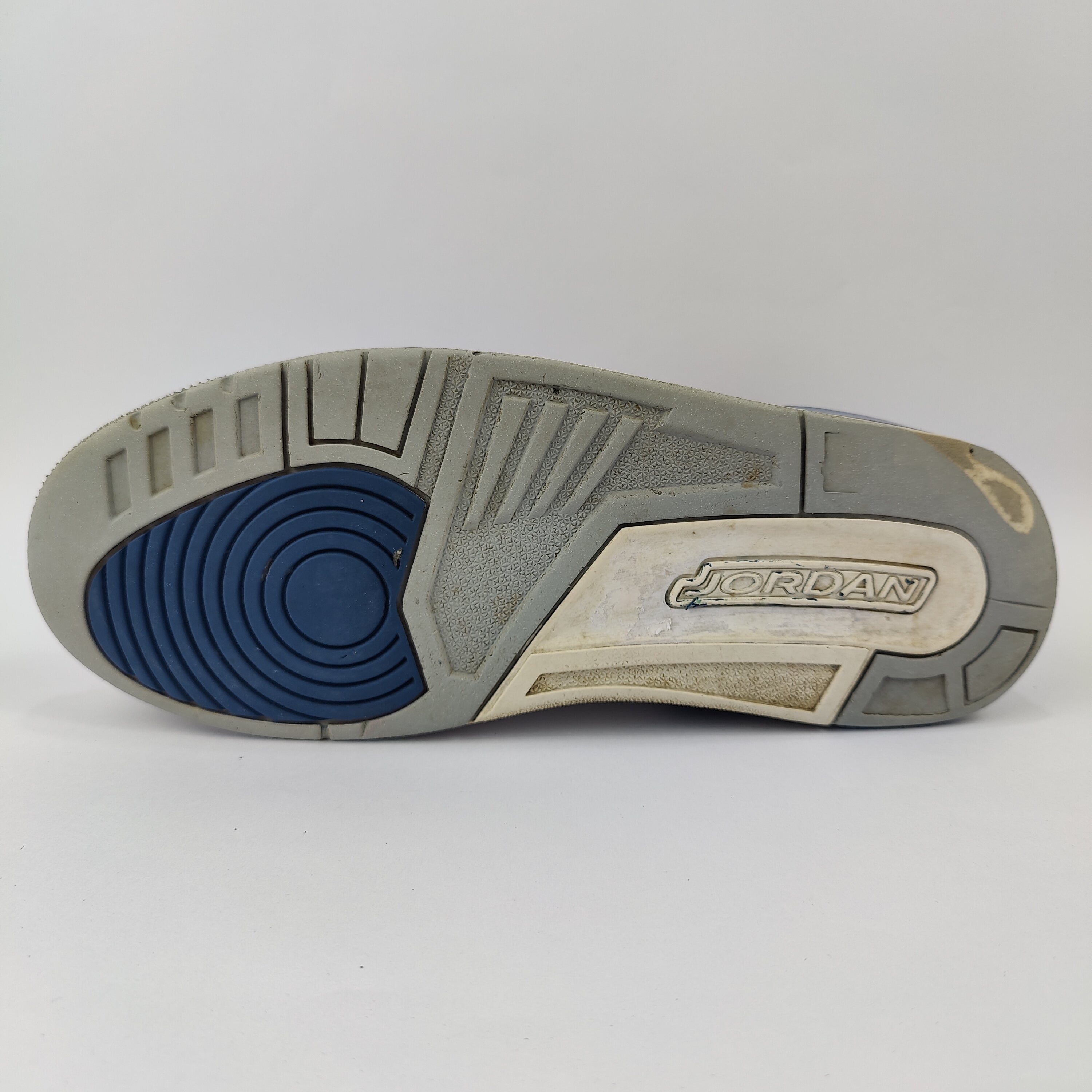 Air Jordan Legacy Low (UK/PK 9.5) - 44.5 | Excellent