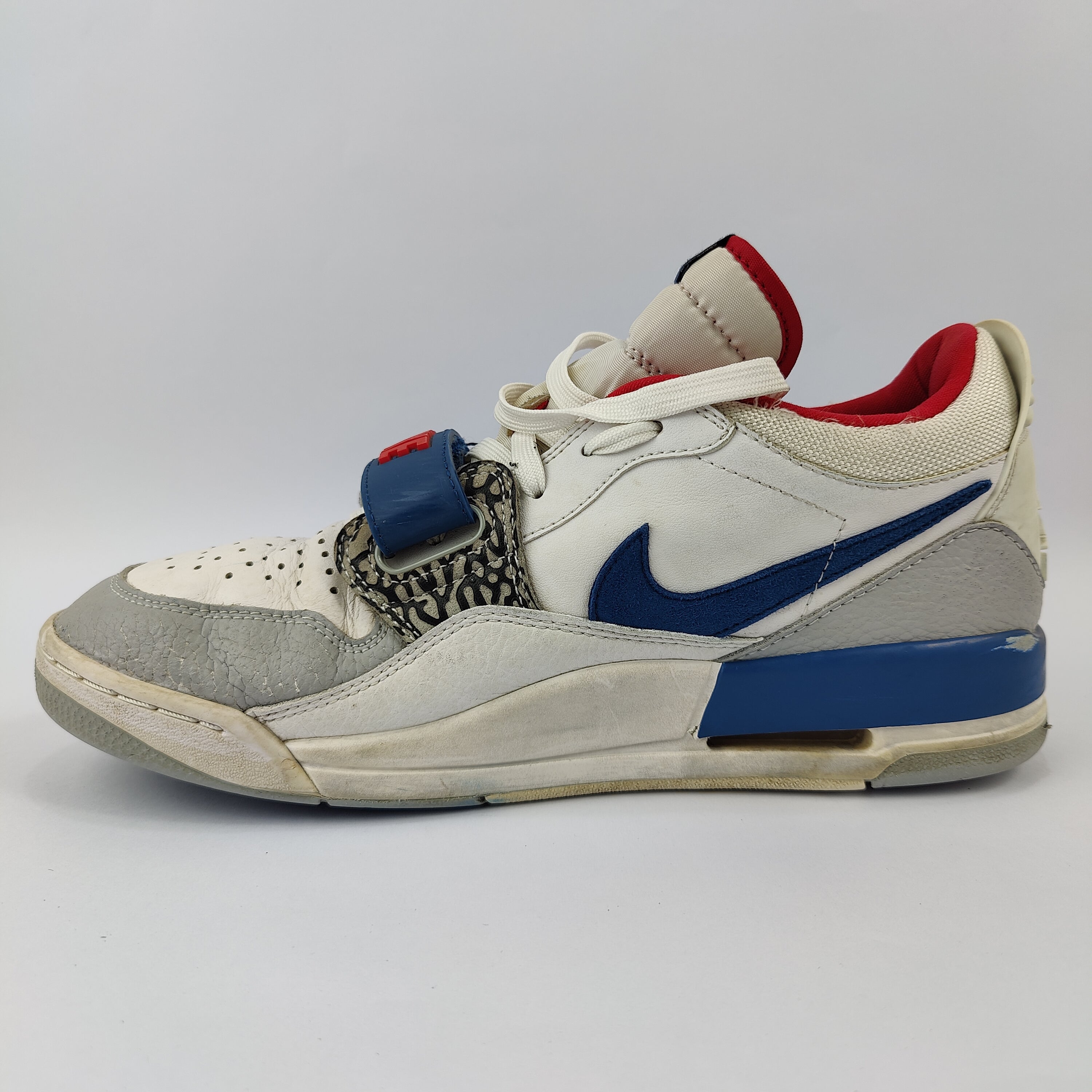 Air Jordan Legacy Low (UK/PK 9.5) - 44.5 | Excellent