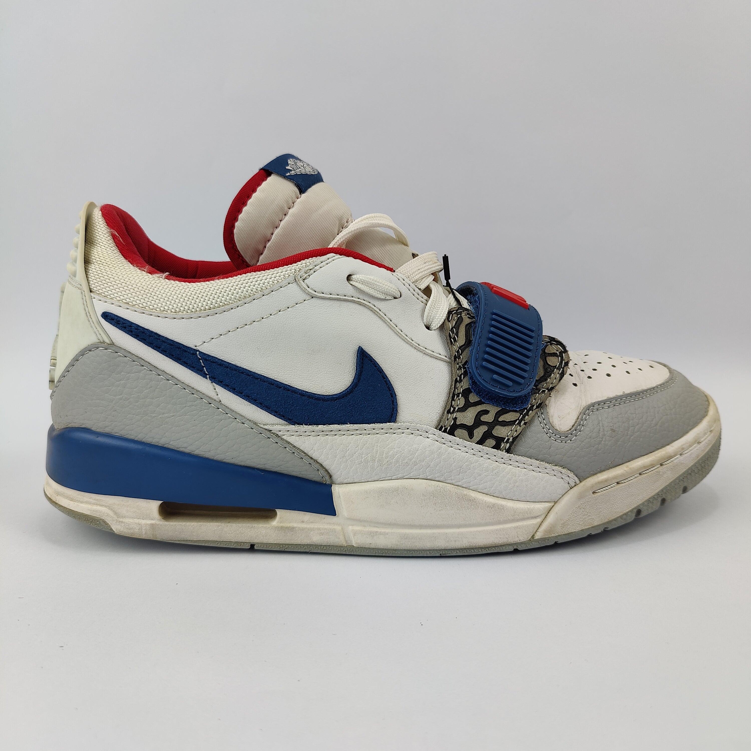 Air Jordan Legacy Low (UK/PK 9.5) - 44.5 | Excellent