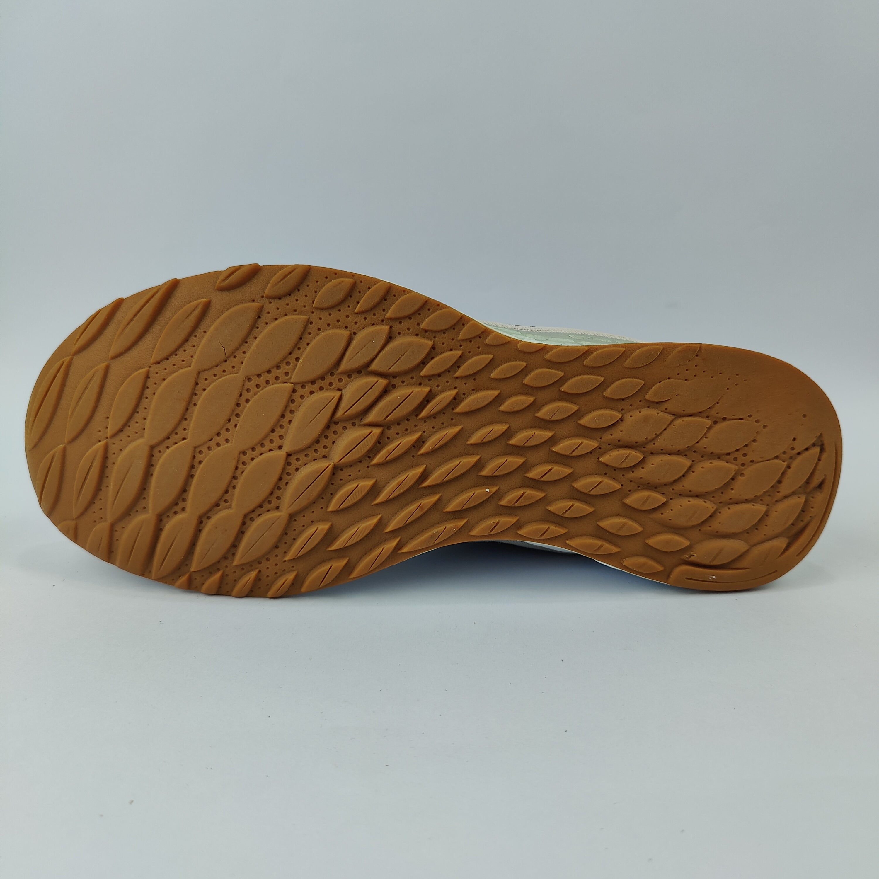 New Balance Fresh Foam Arishi (UK/PK 7.5) - 41.5| Brilliant