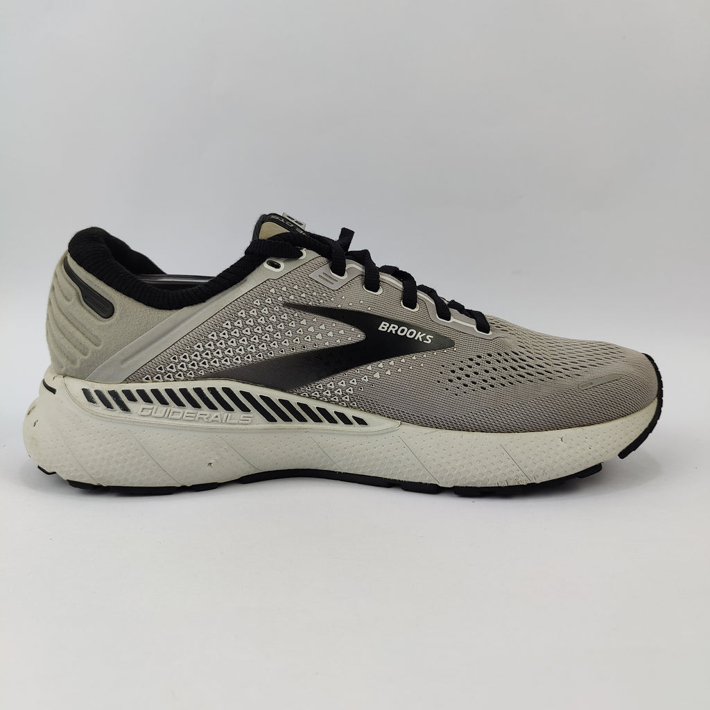 Brooks Adrenalin GTS 22 (UK/PK 9) - 44 | Excellent