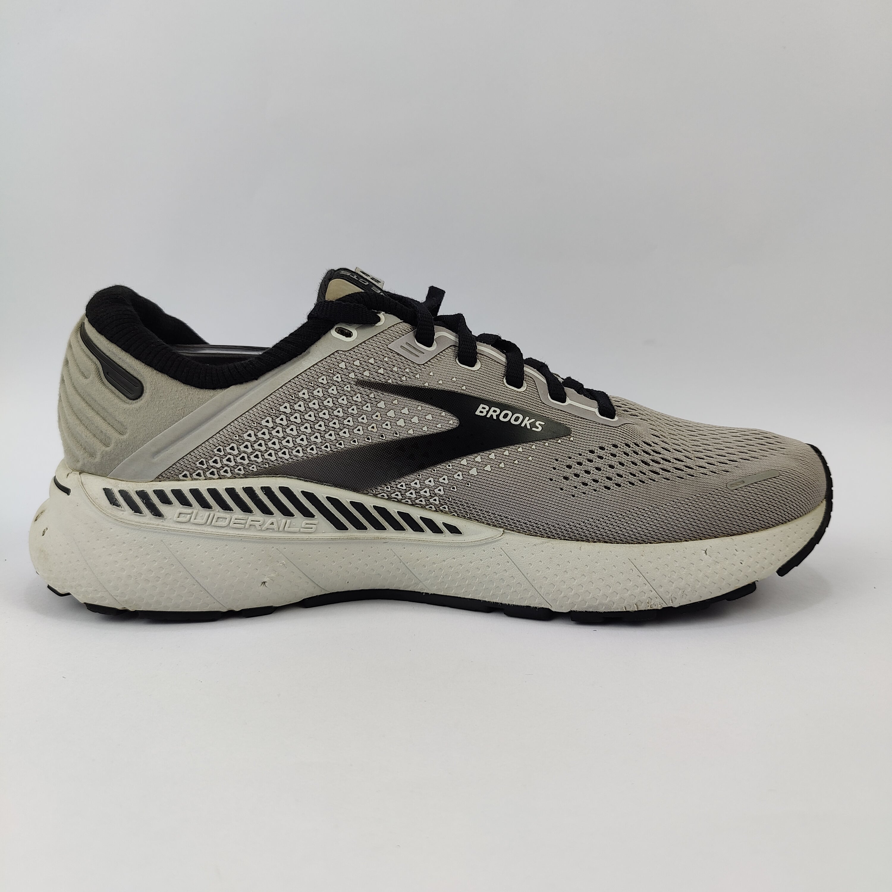 Brooks Adrenalin GTS 22 (UK/PK 9) - 44 | Excellent