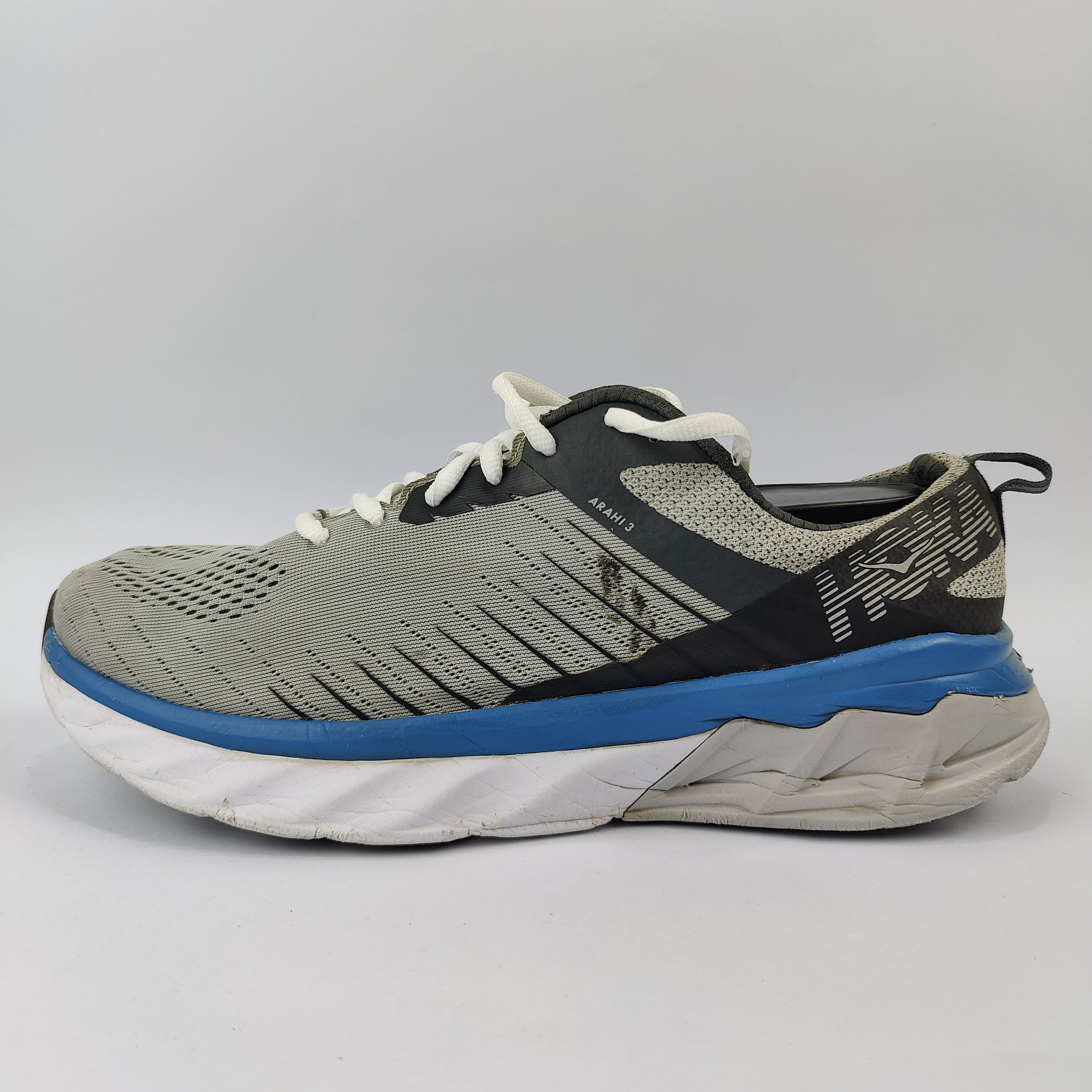 Hoka Arahi 3 (UK/PK 11) - 46 | Brilliant