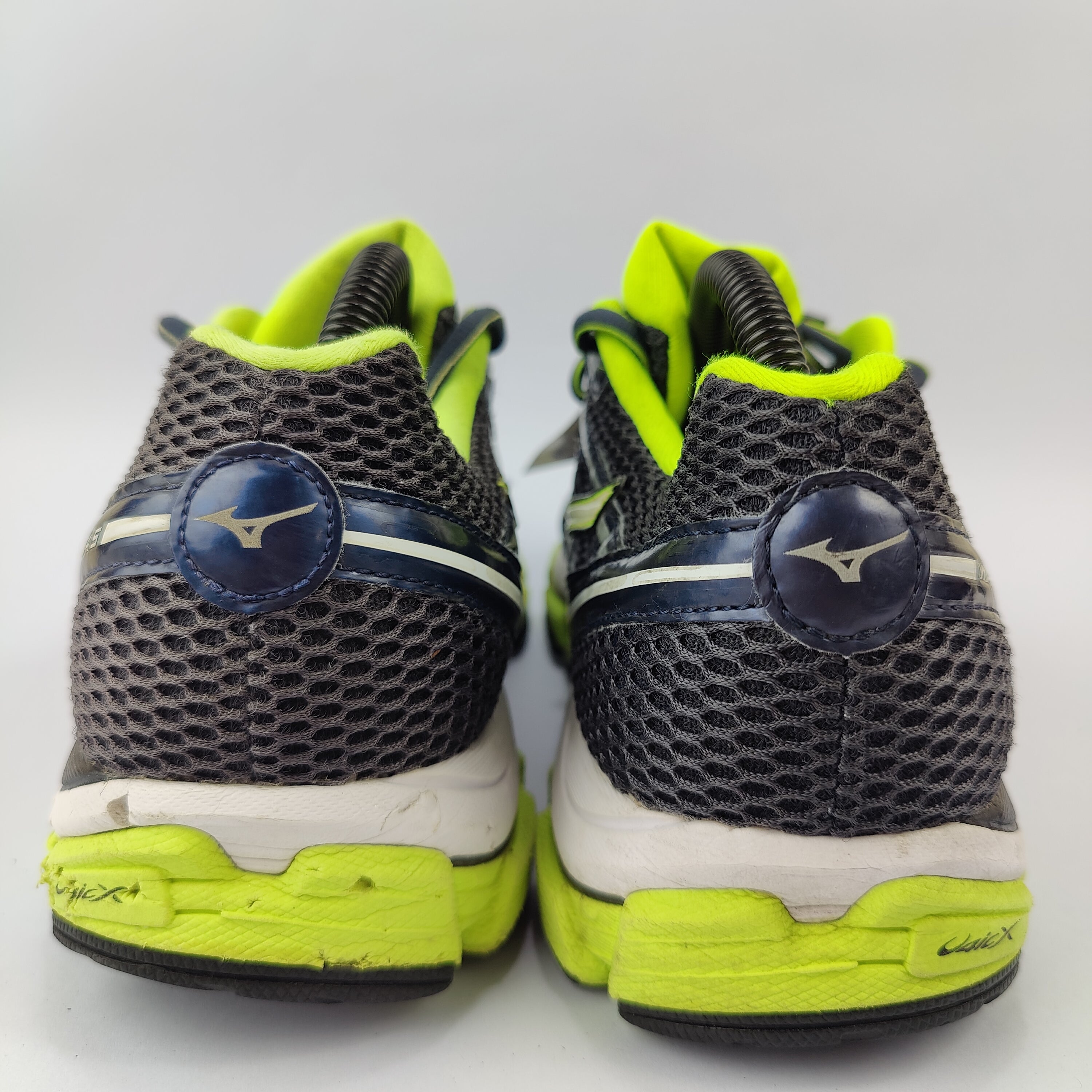 Mizuno Wave Enigma (UK/PK 8) - 42 | Excellent