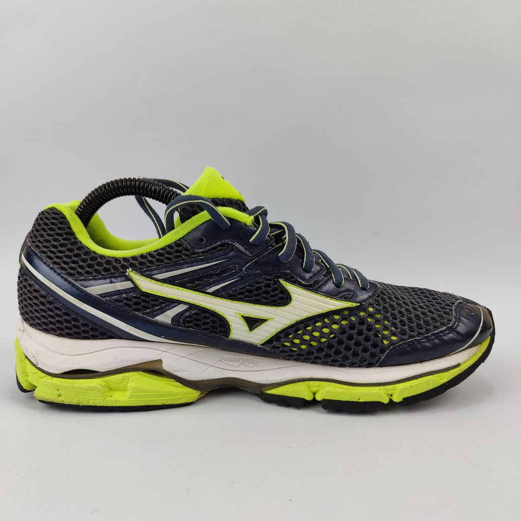 Mizuno Wave Enigma (UK/PK 8) - 42 | Excellent
