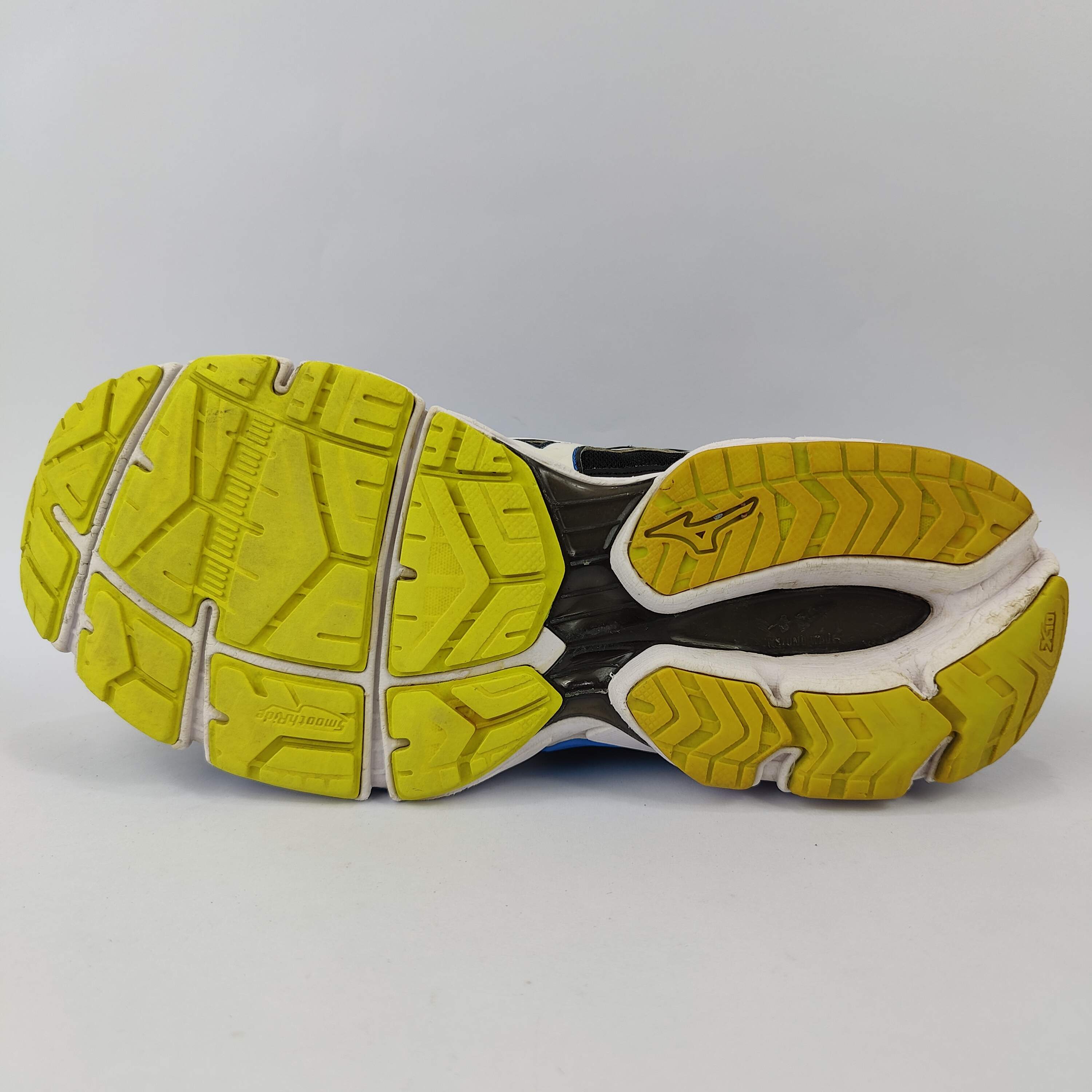 Mizuno Wave Altima 9 (UK/PK 9) - 43 | Excellent